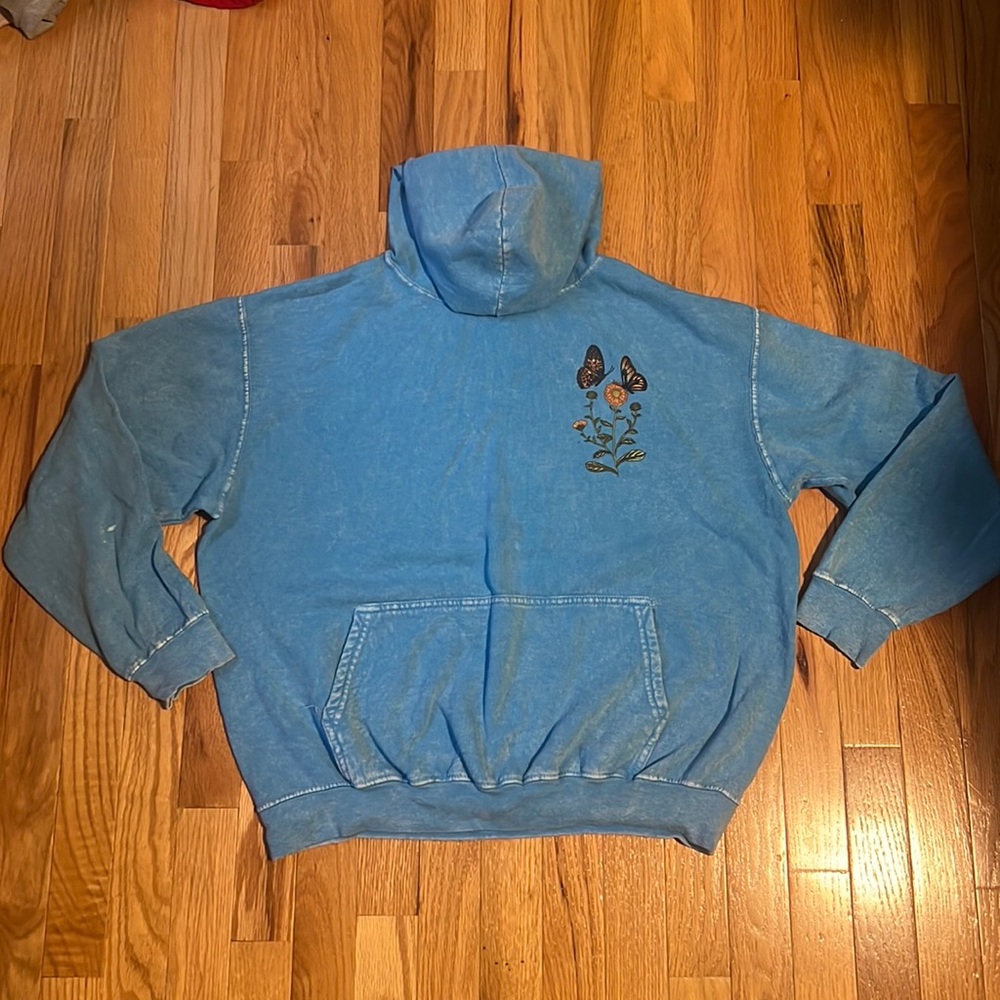 Zumiez Sweatshirt, Size Medium